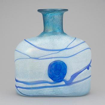 A glass vase by Bertil Vallien.