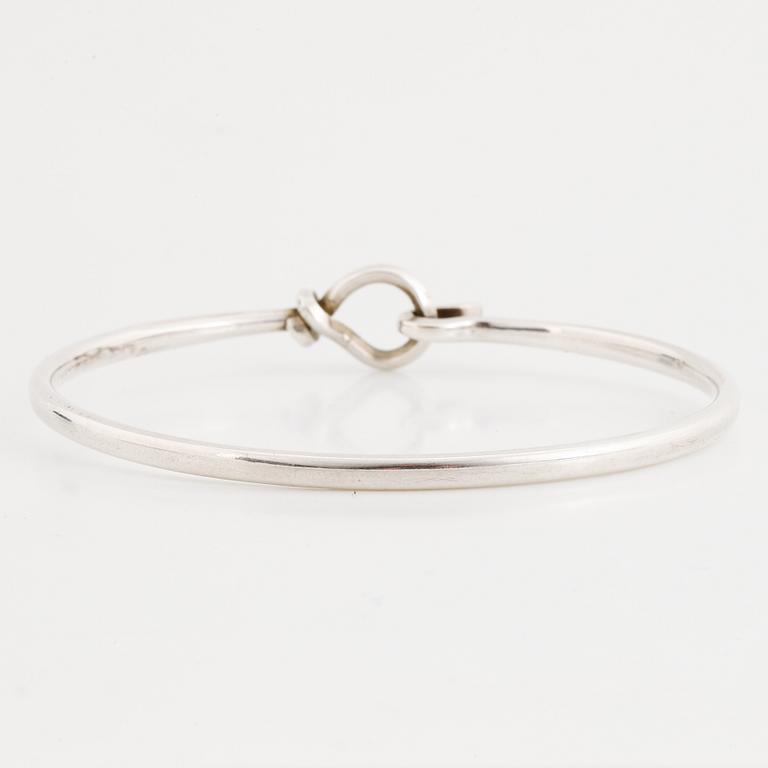 Vivianna Torun Bülow-Hübe, a sterling silver 212 bangle, Georg Jensen, Denmark.