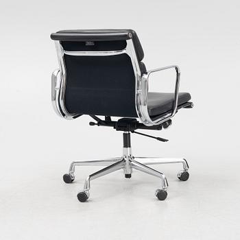 Charles & Ray Eames, an EA 217 soft pad swivel office chair.