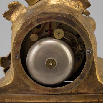 A 19th century French brass mantle clock pendulum Maviez à Paris.