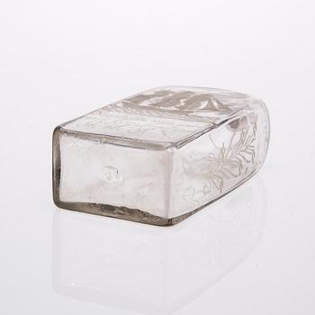 SPETSGLAS 1700-tal och BRÄNNVISKFLASKA, glas, 1800-tal.