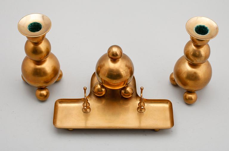 SKRIVBORDSUPPSATS, 3 del, Gusum, 1900-tal.