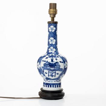 Vas/bordsampa, porslin, Kina, 1800-tal.