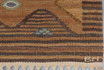 CARPET. "Finspong, brun" ("Kringelikroka"). Tapestry weave (gobelängteknik). 353,5 x 260,5 cm. Signed AB MMF BN.