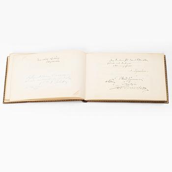 Album with among other things 16 pieces of watercolours and drawings by Swedish artists.