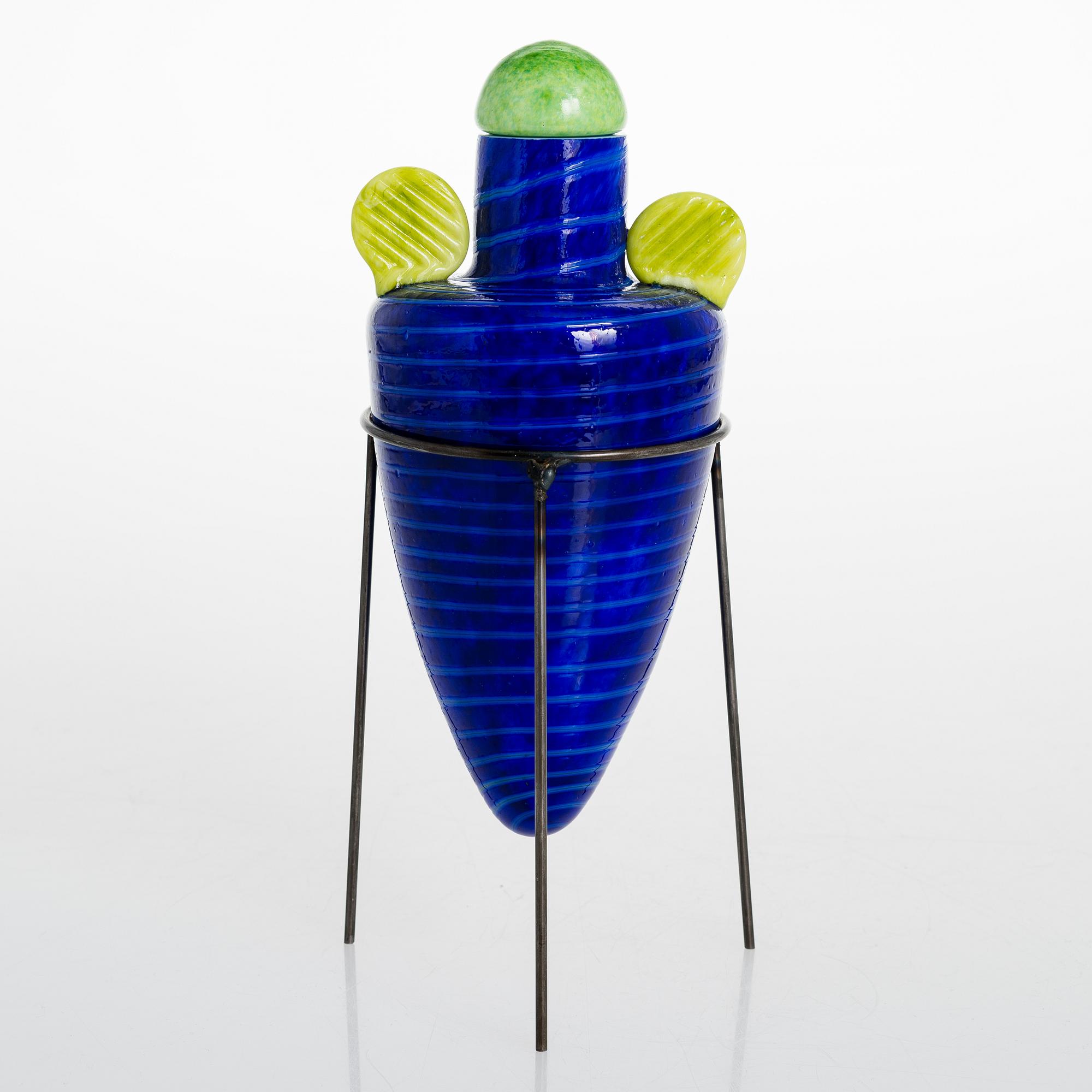 Markku Salo, A 1980s 'Amphora' art glass object, signed M. Salo Nuutajärvi.