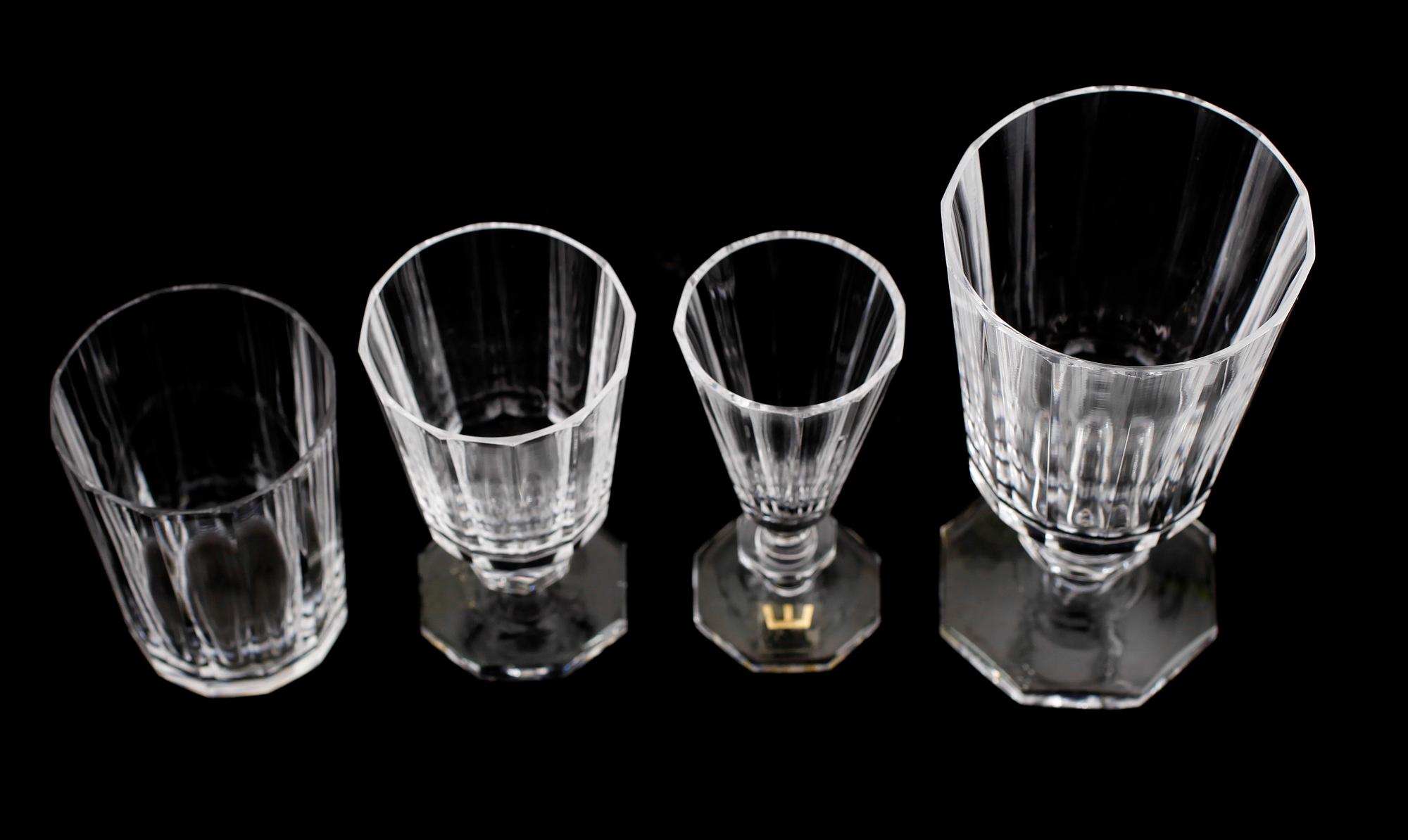 GLASSERVIS, 44 delar, "Karlberg", Elis Bergh, Kosta.