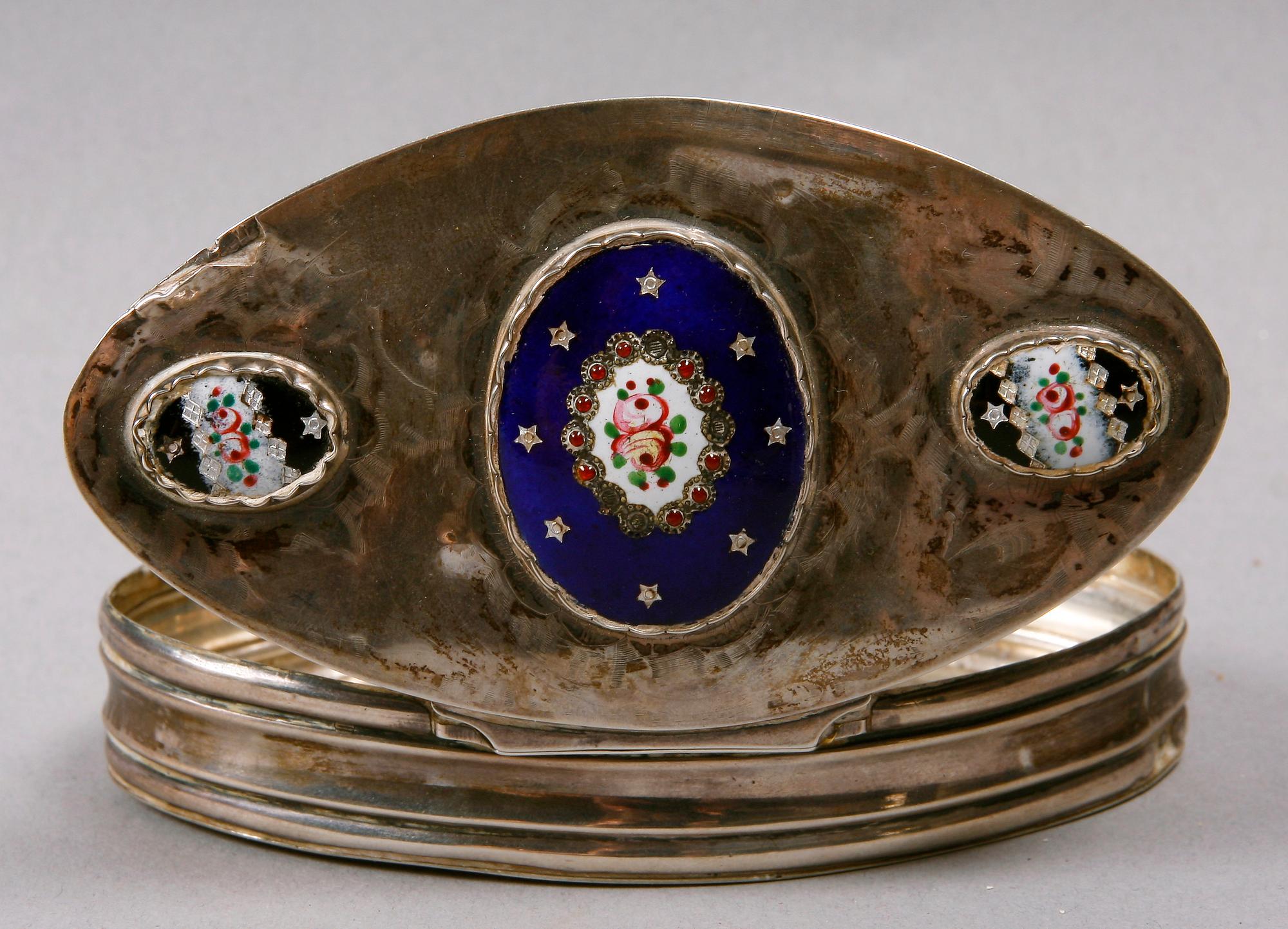 DOSA, silver och emalj, CA Serander Sundsvall 1863.