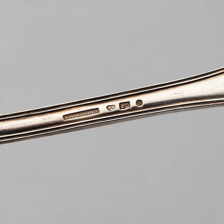 A Silver Cutlery "Kings Pattern", including PA Nordin, Hudiksvall 1869, Goldsmiths & Silversmiths Co Ltd, London 1906.