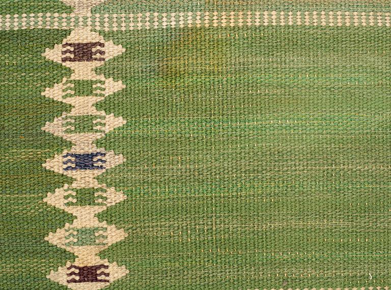 Barbro Nilsson, a carpet, "Salerno grön med enkel bård", flat weave, ca 295 x 197-198,5 cm, signed AB MMF BN.