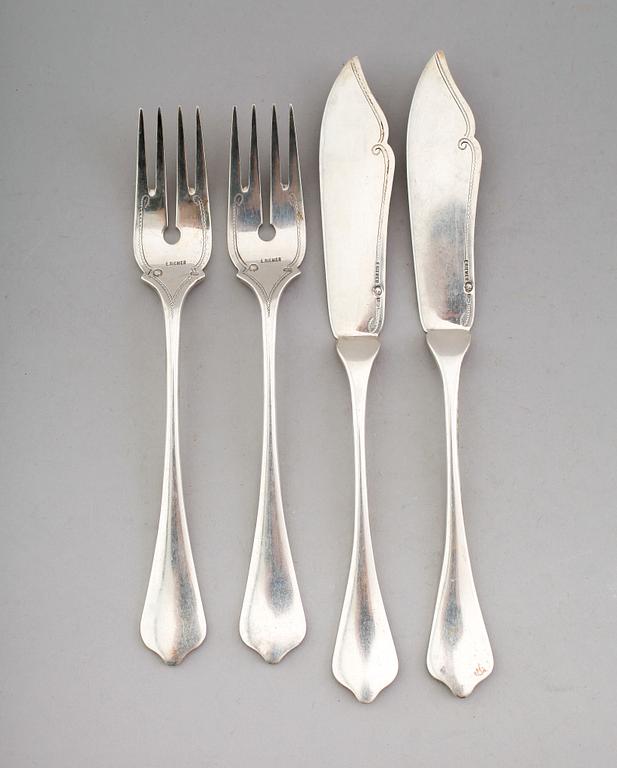 FISKBESTICK, 21 delar, silver, E Riemer, Tjeckoslovakien, 1900-talets fösta hälft. Vikt ca 1054 gram.
