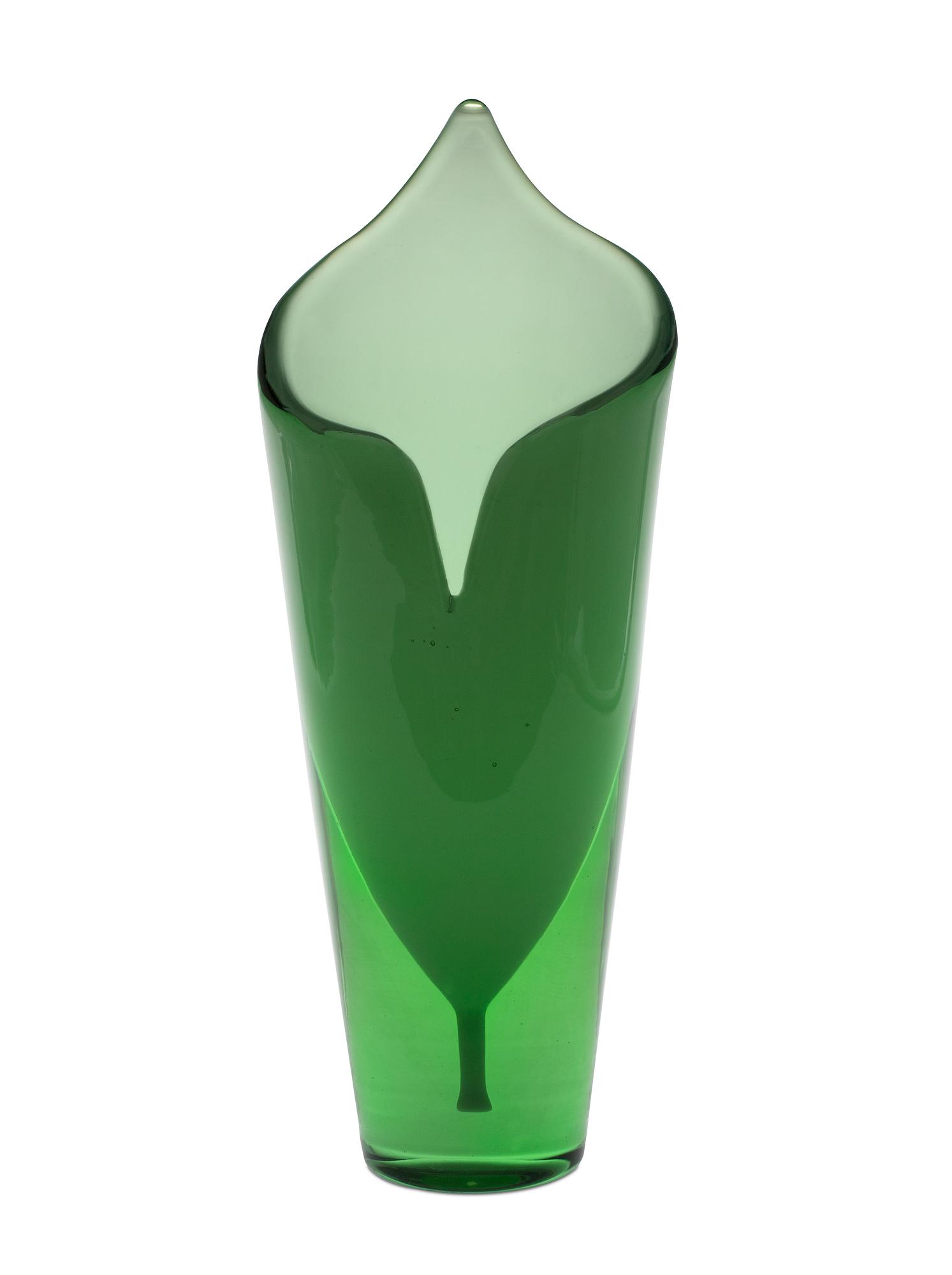 Gunnel Nyman, A VASE.
