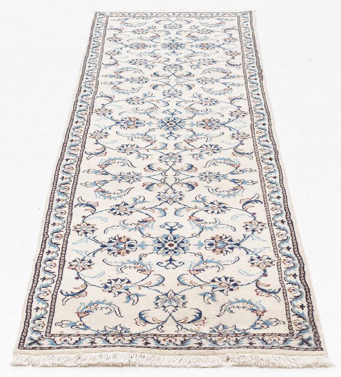 A runner carpet, Nain, ca. 283 x 79 cm.