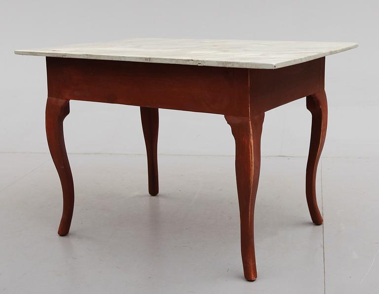 SKRIVBORD, rokokostil, 1800-talets första hälft.