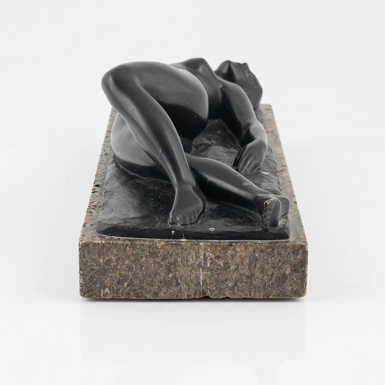 Jenny von Bary-Doussin, sculpture. Signed J.Doussin. Bronze, length (including stone base) 35 cm.