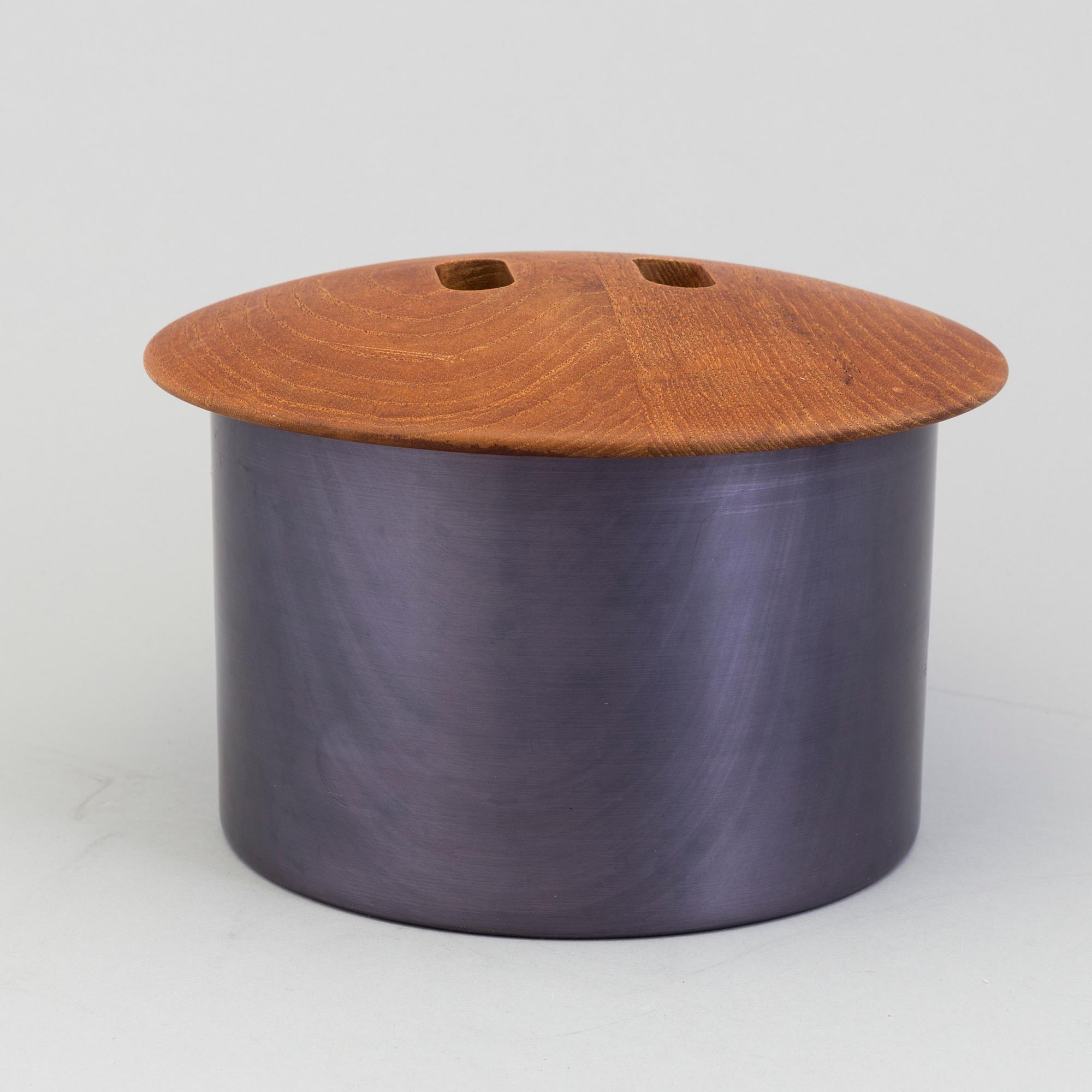 A Finn Juhl teak, plastic and aluminium ice bucket manufactured by Torben Orskov & Co, Denmark. ca 1960.