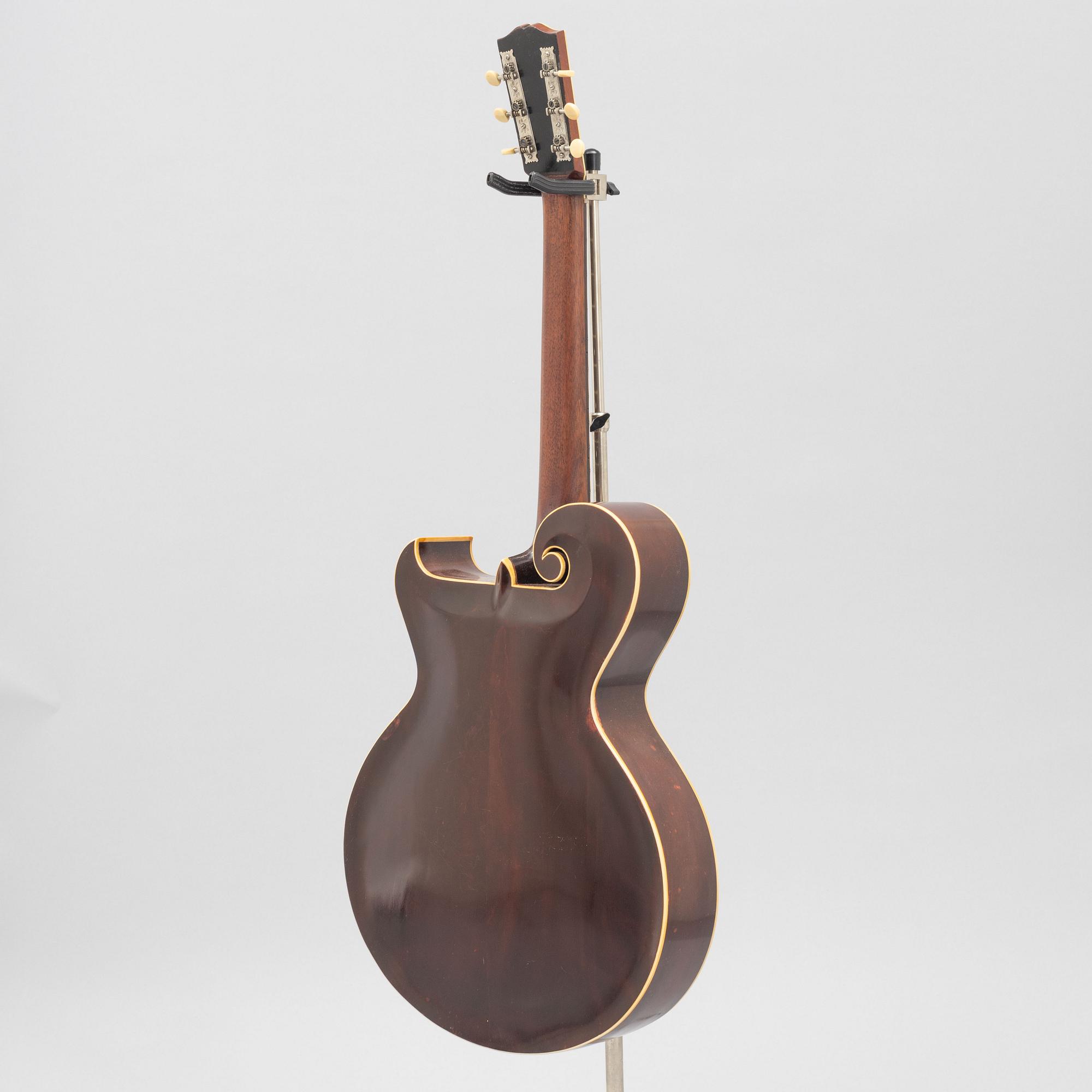 Gibson, "Style O", acoustic guitar, 1921, USA.