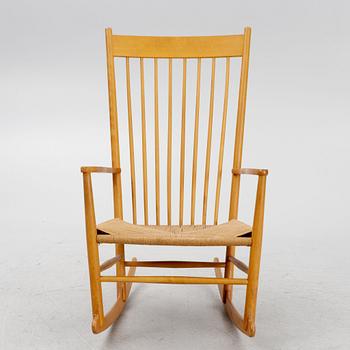 Hans J Wegner, gungstol, "J 16". FDB Möbler, 1900-talets andra hälft.