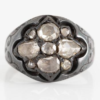 Ring, silver with rose-cut diamonds.
