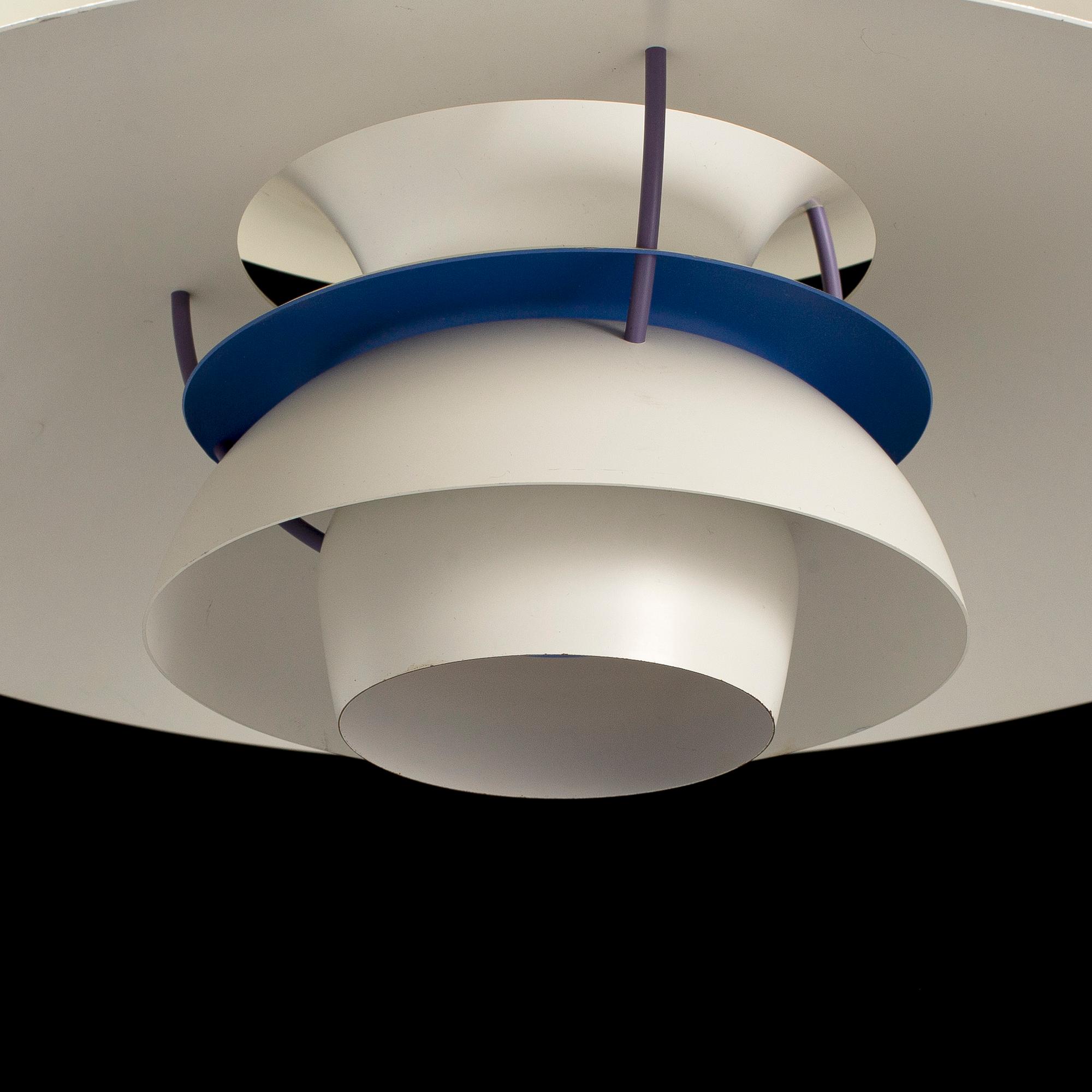 POUL HENNINGSEN, taklampa, "PH- 5", Louis Poulsen, Danmark, 1900-talets andra hälft.