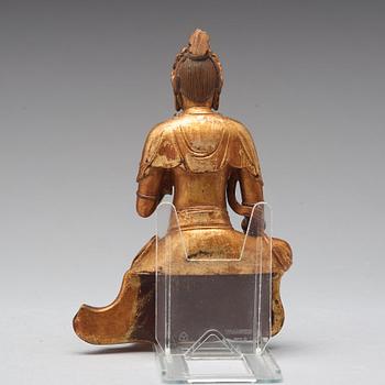 A lacquered wooden figure of Guanyin, 17th/18th Century.