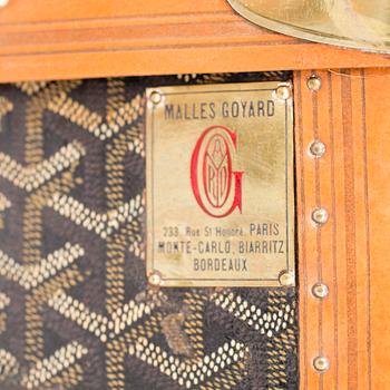 A Goyard suitcase, 1920's.