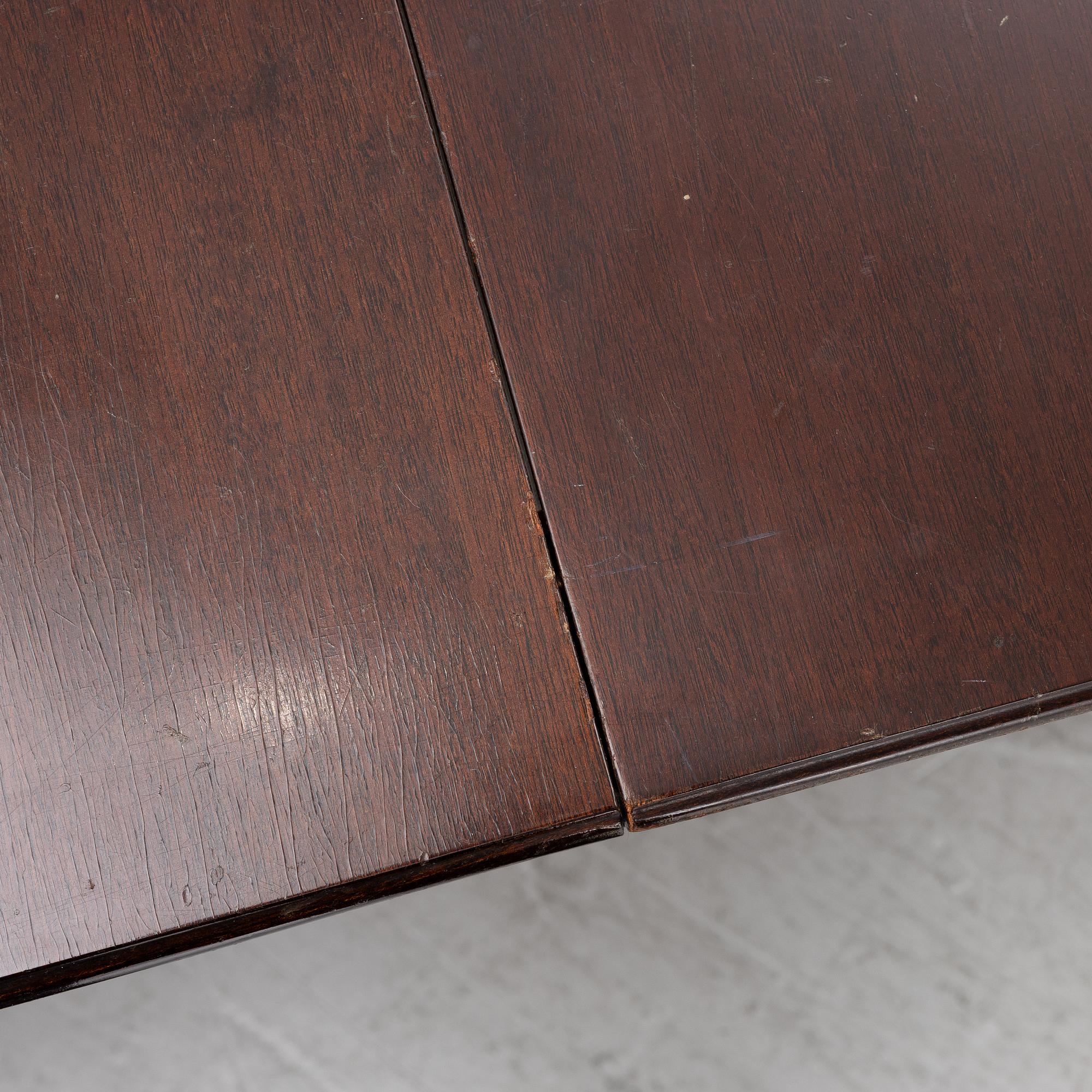 Matsalsbord,  Engelsk stil, tidigt 1900-tal.