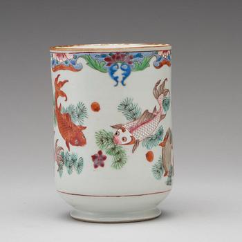 A famille rose jug, Qing dynasty, Qianlong (1736-95).