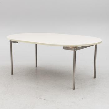 Hans J. Wegner, a dining table, 'CH 388', Carl Hansen & Son.