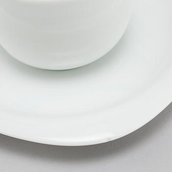 14 pieces of "Suomi" porcelain table ware, designed in 1976 by Timo Sarpaneva for Rosenthal.