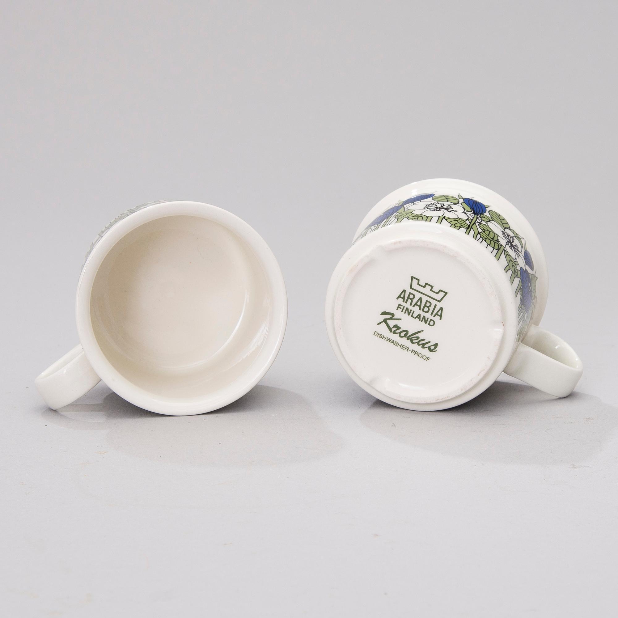 KAHVI-/TEEKUPPEJA, 9 kpl, "Krokus"-koriste Esteri Tomula, Arabia 1978-79.