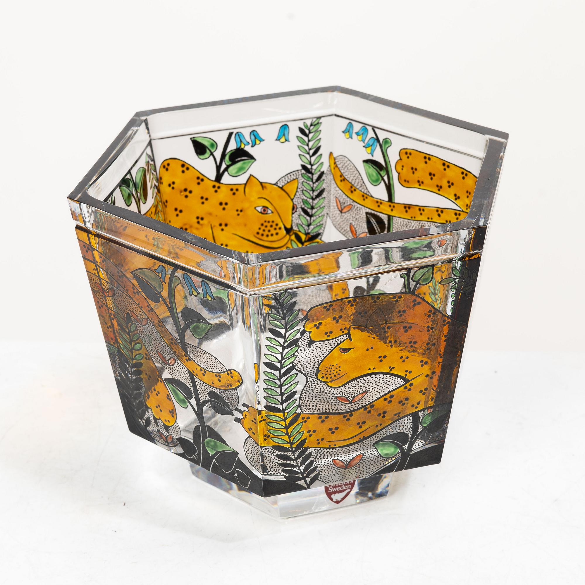 Gunnar Cyrén, a “Leopard Play” glass bowl, Orrefors, 1990.