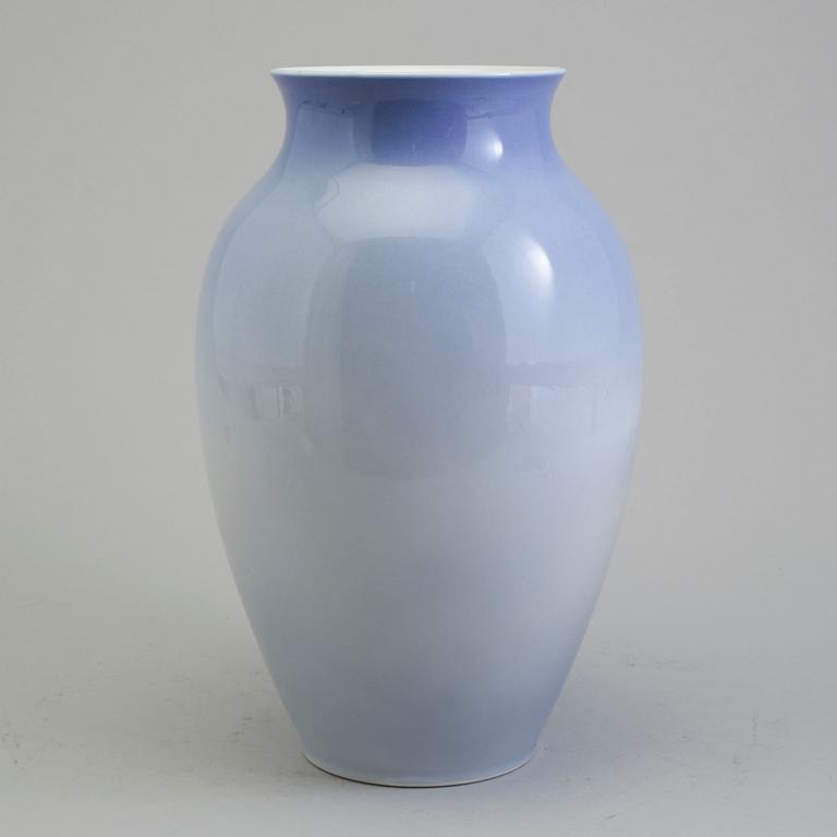 ROYAL COPENHAGEN, vase, porcelain, Denmark, mid 1900's.