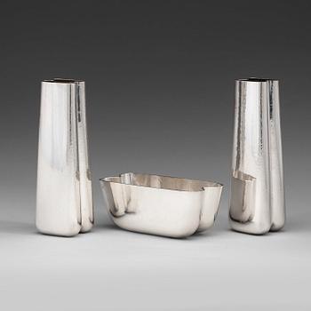 46. Heinz Decker, a sterling set with a bowl and two vases, Stockholm 1980-81.