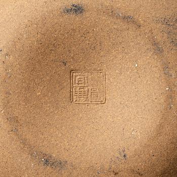 A teapot and a box with cover, yixing, China, 1970/80s-.