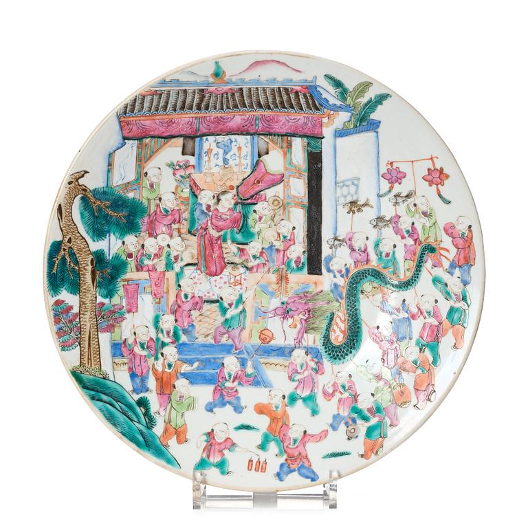 A famille rose '100 boys' dish, Qing dynasty, 19th Century.