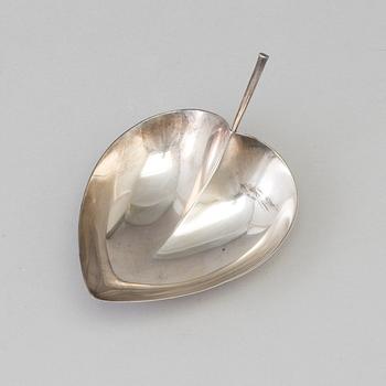 TAPIO WIRKKALA, skål, silver, Kultakeskus OY, Hämeenlinna, Finland, 1958.
