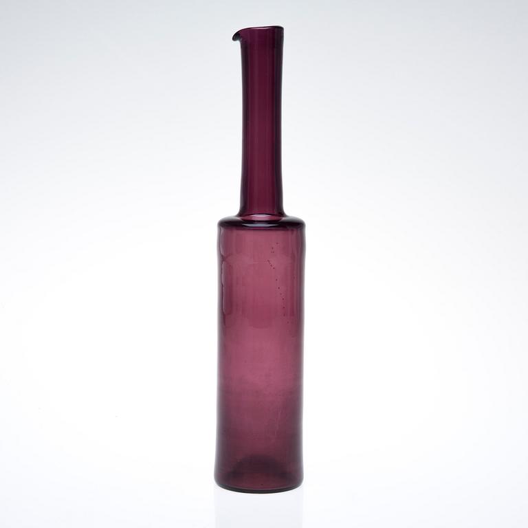 FLASKA, glas, signerad Nanny Still, Riihimäki Glasbruk. 1900-talets mitt.