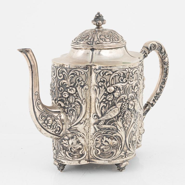 A silver tea and coffee set with tray, Germany, early 20th century.