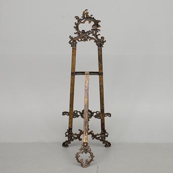 STAFFLI, mässing, rokokostil, 1900-talets senare hälft.