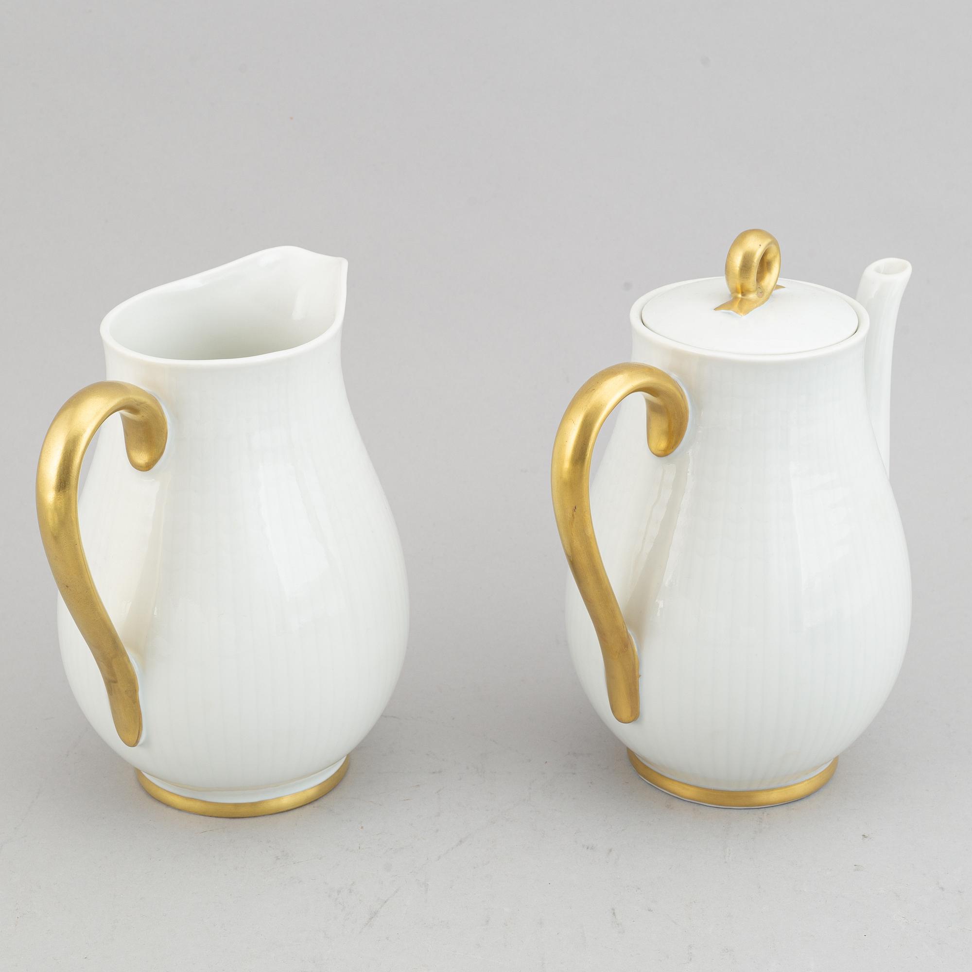 Louise Adelborg, Mat, kaffe- och teservis, Porslin, 110 delar, "Swedish Grace"/"Nationalservisen", Rörstrand.