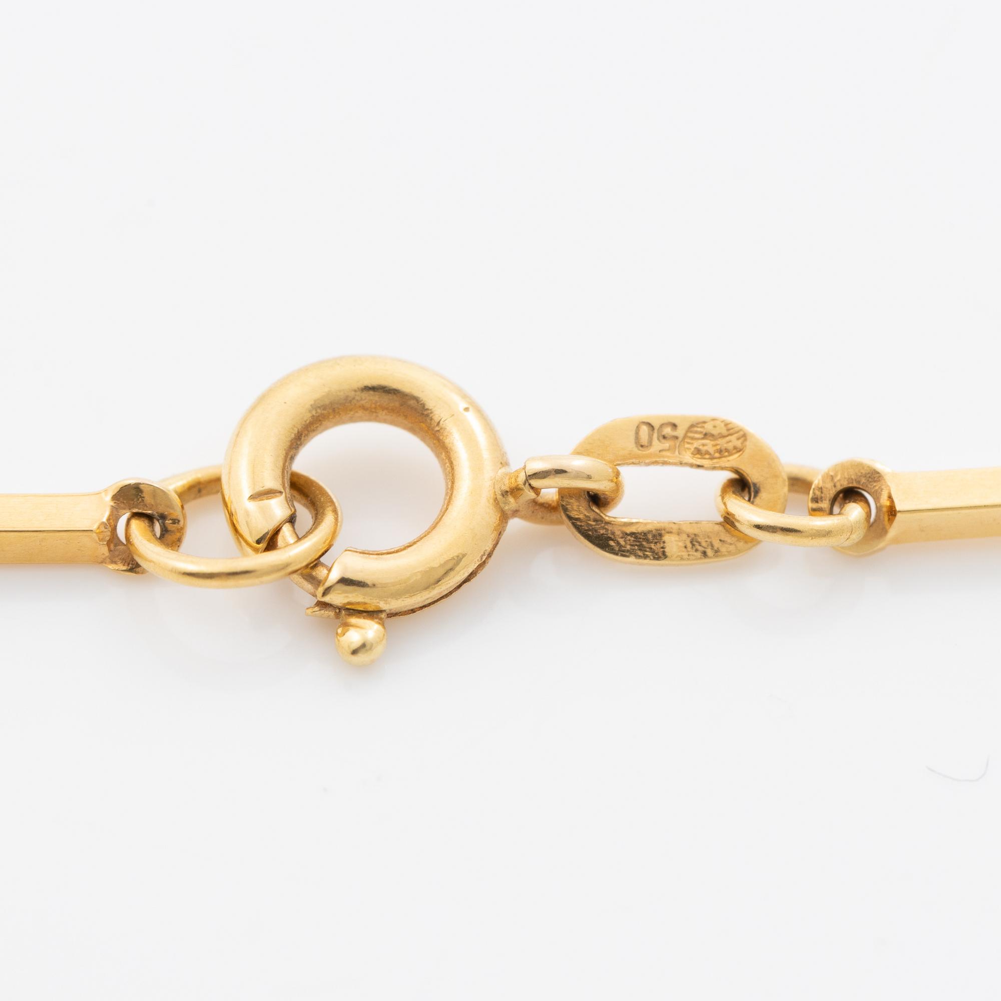 Necklace, 18K gold with small pearls.