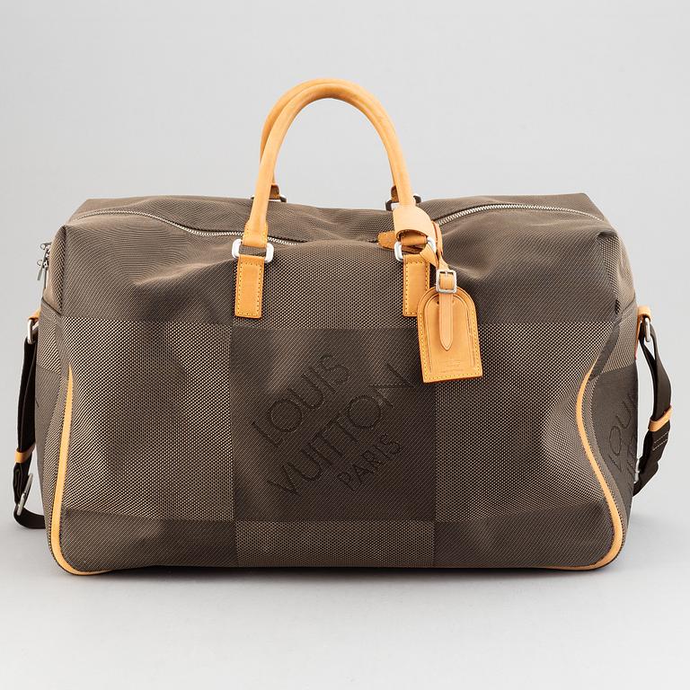 Louis Vuitton, weekendbag 'Souverain Keepall'.