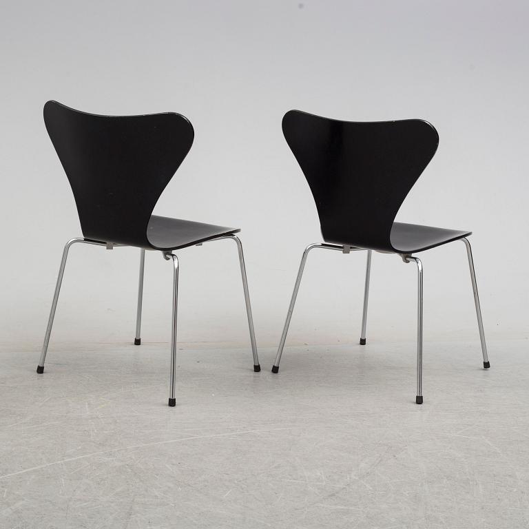 a set of eight 'Sjuan' chairs by Arne Jacobsen, Fritz Hansen.