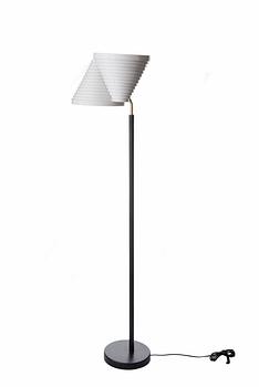 ALVAR AALTO, FLOOR LAMP, A 809. Alvar Aalto, stamped Valaistustyö.