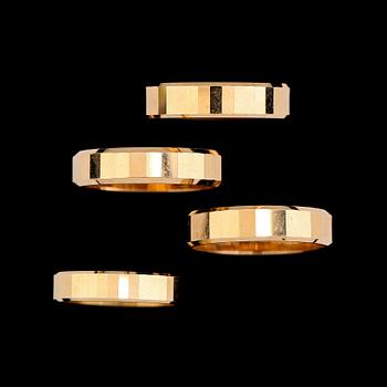 RINGAR, 4 st snarlika, 18 k guld, 1970-tal. Vikt ca 19 gram.