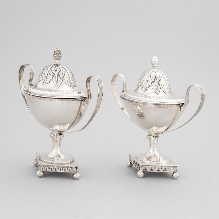 Two Swedish Silver Empire Sugar Bowls, mark of Nils Limnelius,  Stockholm 1811.