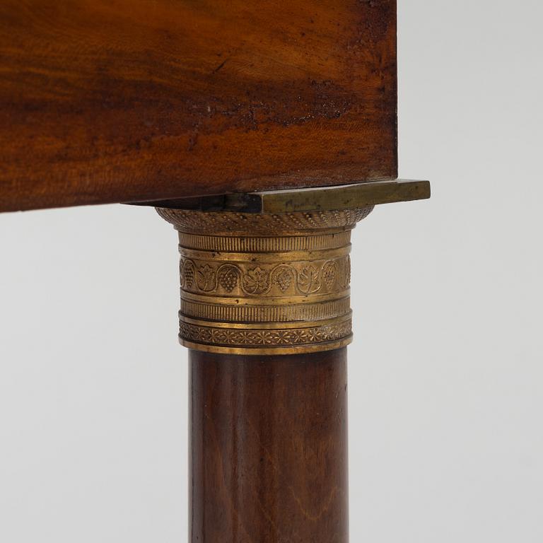 A French Empire mahogany sewing table, first part 19th century.
