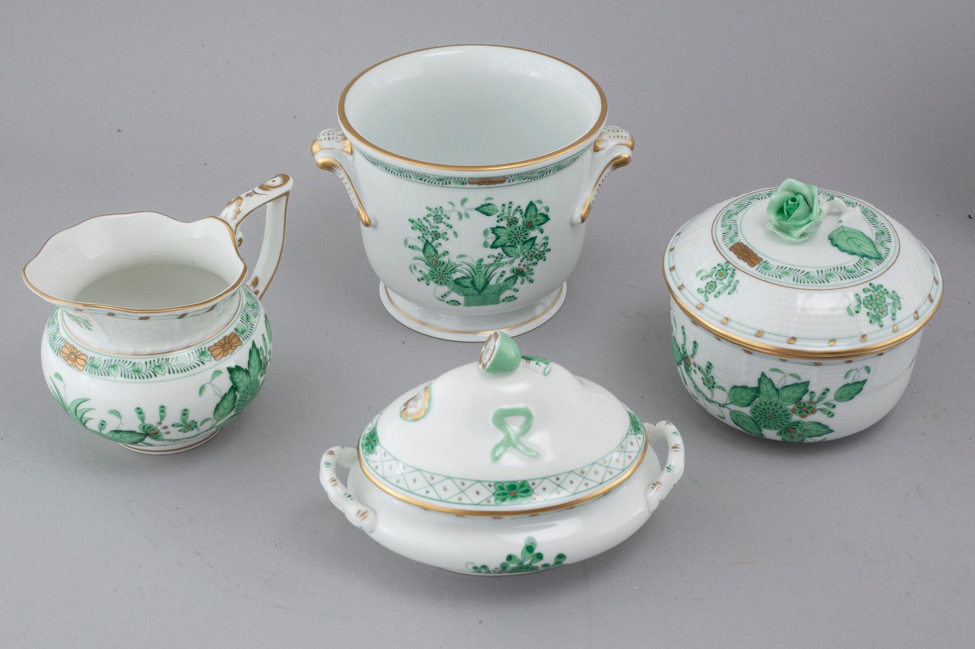 48 pieces of porcelain tableware from Herend, model "Indian Basket", 20th century.