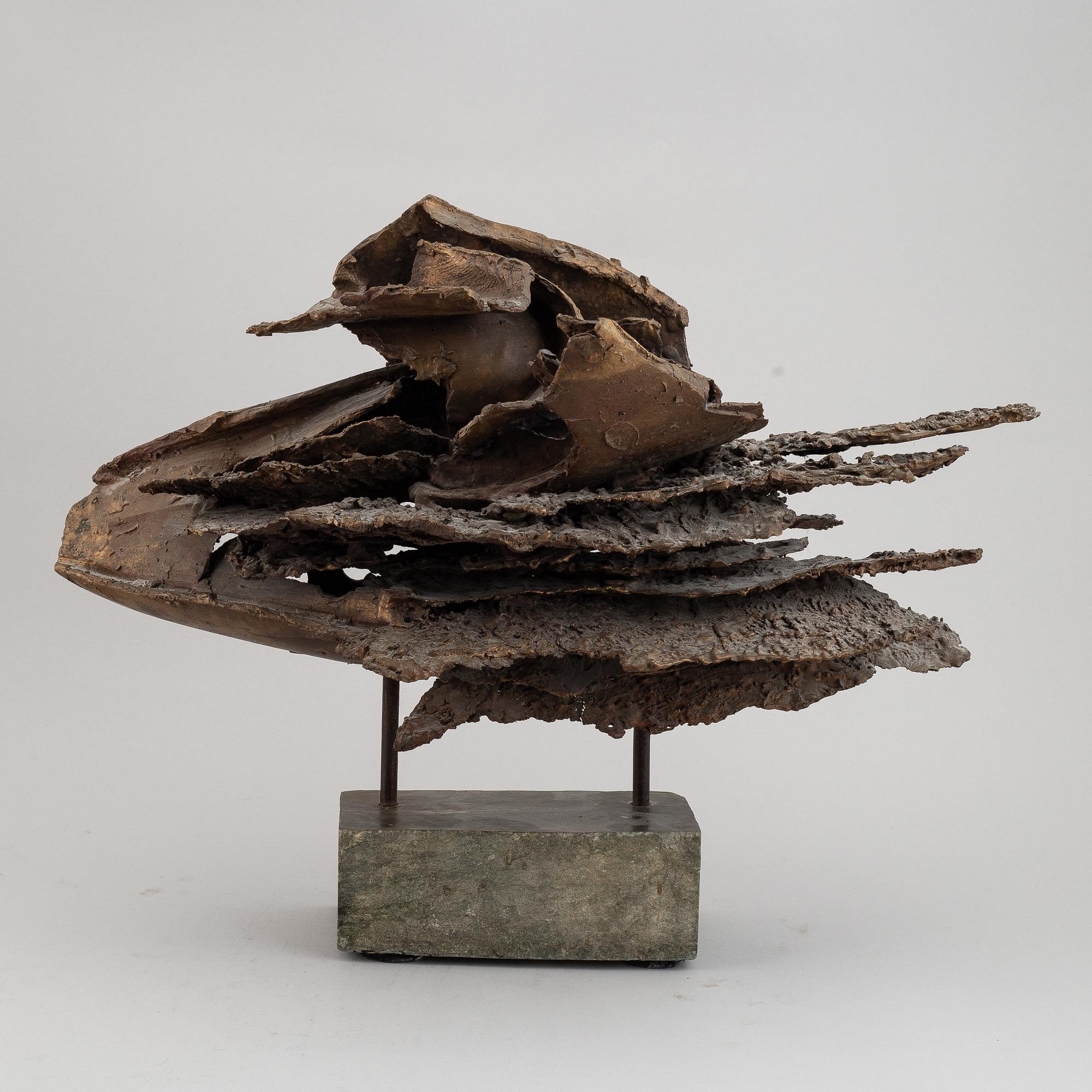 Giorgio de Giorgi, sculpture. Signed with initial. Total height 45 cm. Length 58 cm.